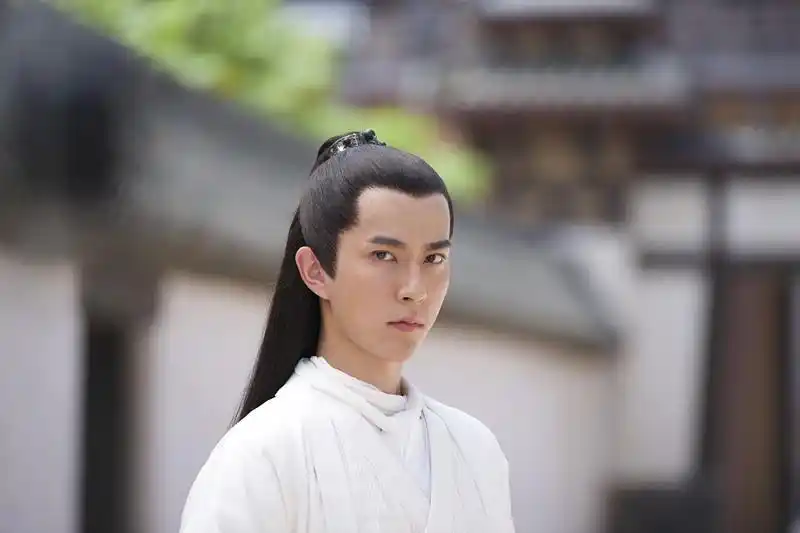 太子妃升职记热映于朦胧化身俊美九王