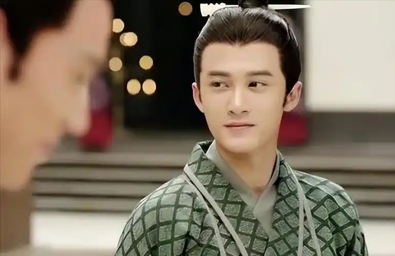 檀健次身上散发着一种贵族公子般的气质,他的名字曾让人感到困惑不解.