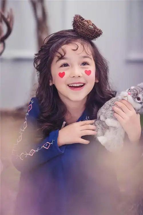 古典可爱儿童写真艺术照