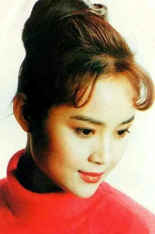 茹萍15张精美的照片