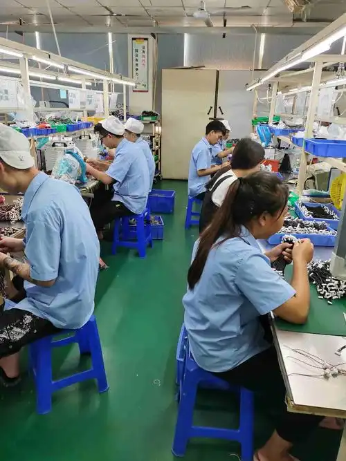 广东东莞现深圳公明东莞道滘电子厂招聘男女普工临时工qc