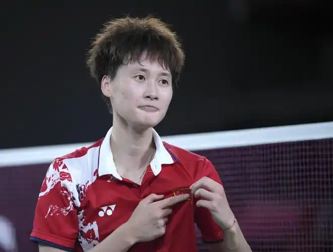 新华社体育部评出2021年中国十佳运动员杨倩苏炳添上榜