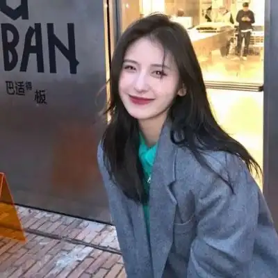 时尚霸气女生微信头像冷艳独一无二