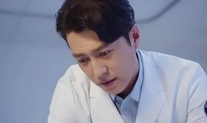 但靳东的演艺之路并非一帆风顺.