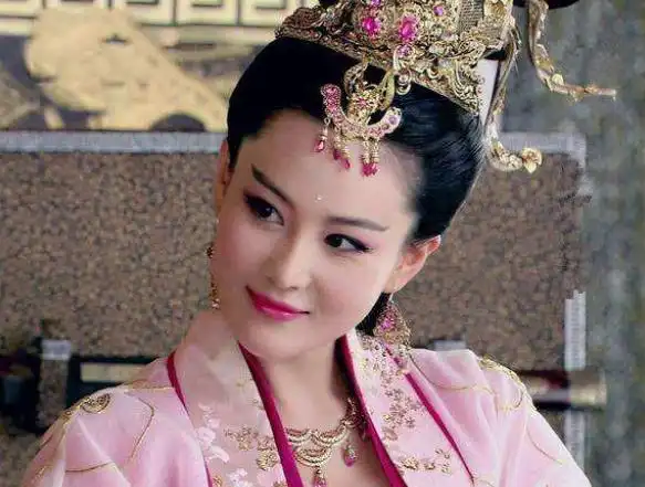 女演员谁适合演妲己?网友说是周冬雨,周冬雨说差不多得了