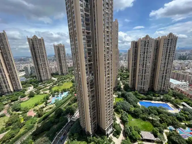 兰亭盛荟三房出售高层看花园重点没住过