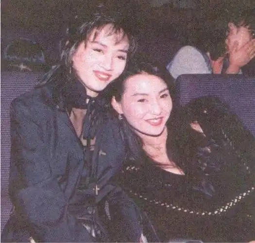 老照片:张曼玉和梅艳芳