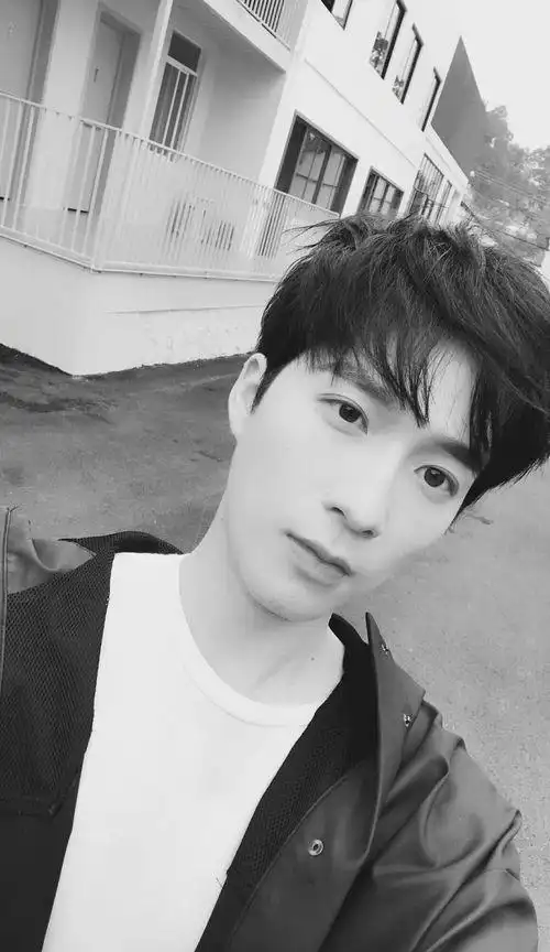 清秀帅哥文艺范帅哥照片3