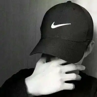 男生qq头像戴帽子背影