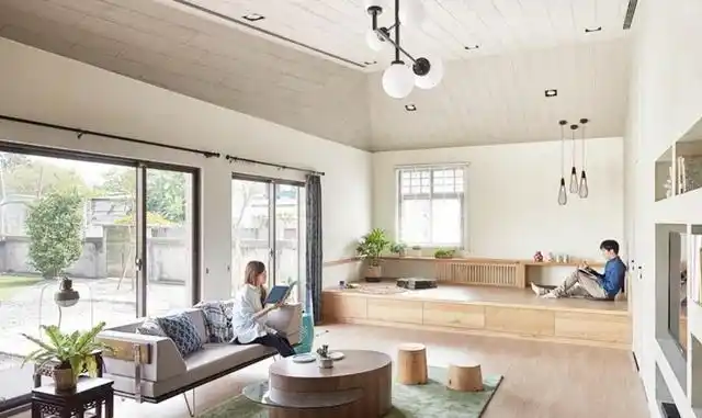 客厅装个榻榻米的5种好处,收纳只是其次!看完你心动吗?