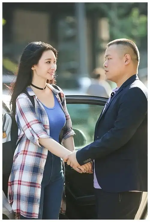 就像2016年,在包贝尔的婚礼上,柳岩遭到了一些不愉快的事情.