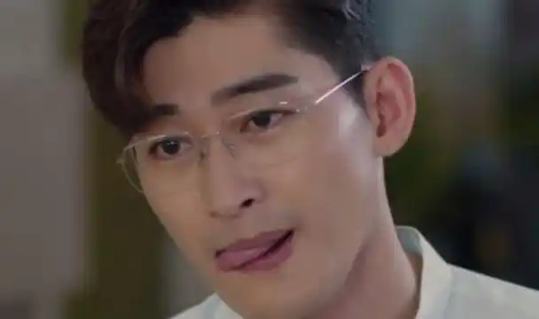 【杨烁:硬汉变成了油腻男】杨烁,作为一位毕业于中央戏剧学院的正规