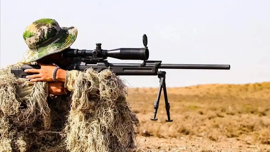 西部战区陆军在贺兰山腹地展开狙击手集训考核
