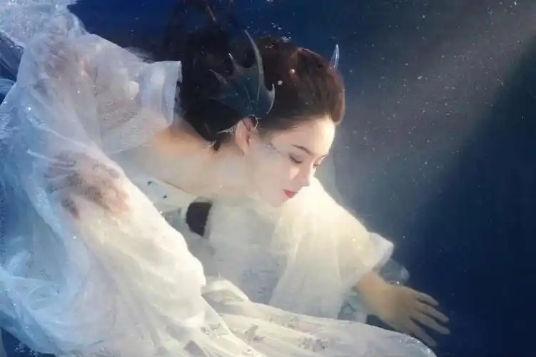 东方鲛人美人鱼