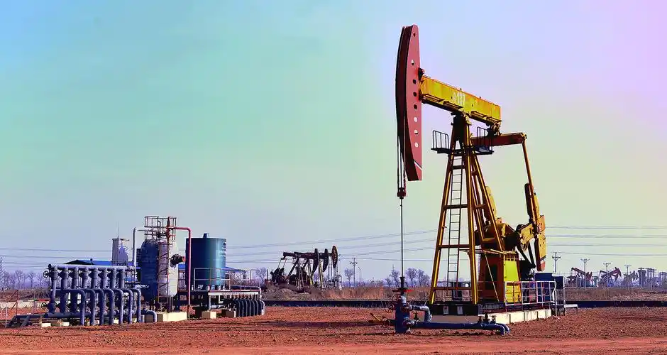 油田井场(辽河油田)_纪实_poco摄影