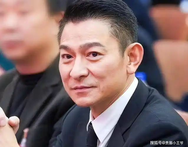 小宋佳应该是女明星当中状态保持最好的一位,而刘德华则是男明星当中