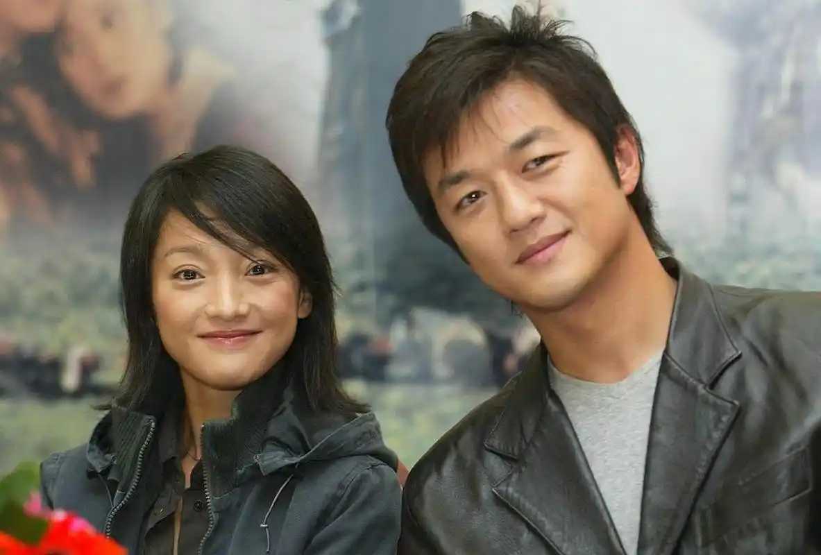 李亚鹏与周迅合作拍过《射雕英雄传》和《笑傲江湖》等多部电视剧