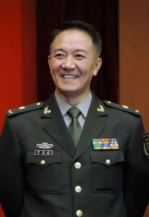 军衔最高的三位明星你们知道是谁吗?(哪些明星有军衔吗) - 冷求网