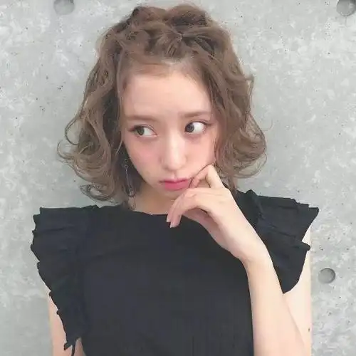 适合半丸子头的卷发