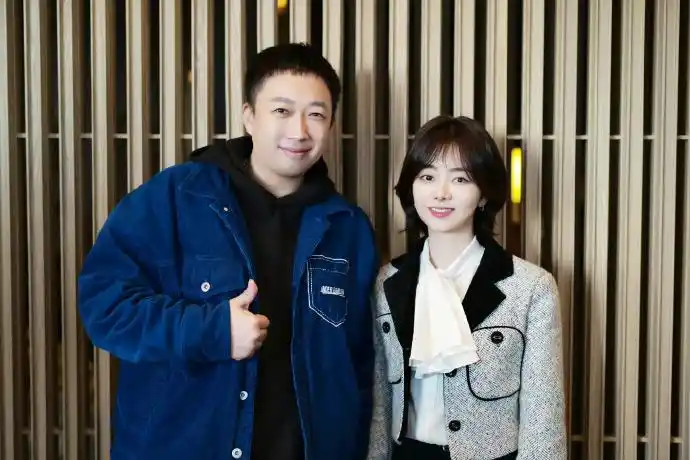 于正谭松韵同框##于正探班许凯新剧你比星光美丽