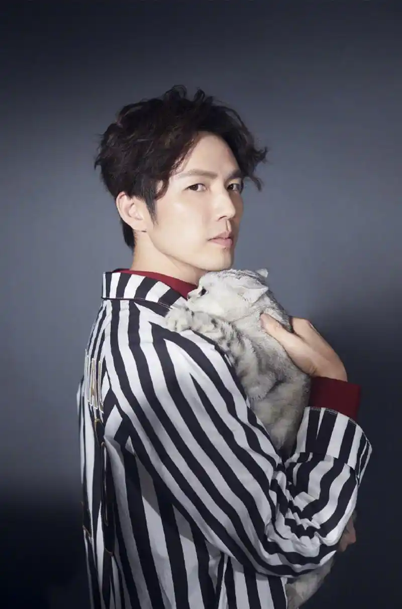 钟汉良帅气撩人时尚写真图片,明星,高清,帅气,钟汉良,魅力,儒雅