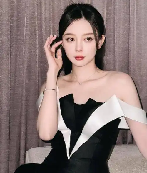 汪小敏自嘲:出道12年赚不到钱,害怕父母生病拿不出医药费