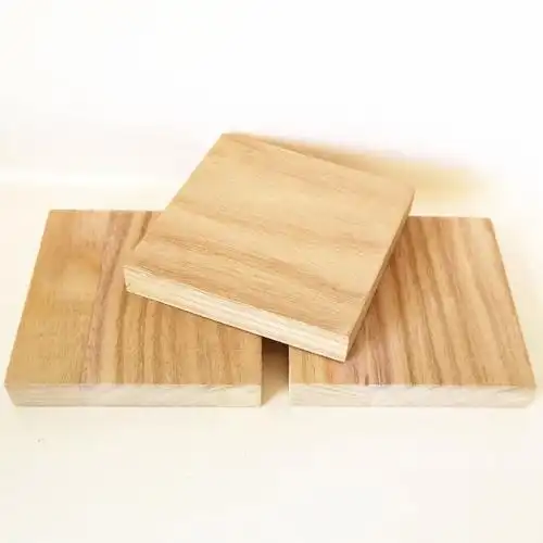 桐木木射线细,木材纹理通直,刨光后有绢丝光泽,材质轻柔,无味.