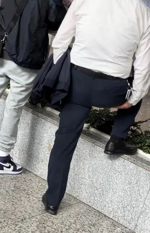 大叔##黑袜皮鞋