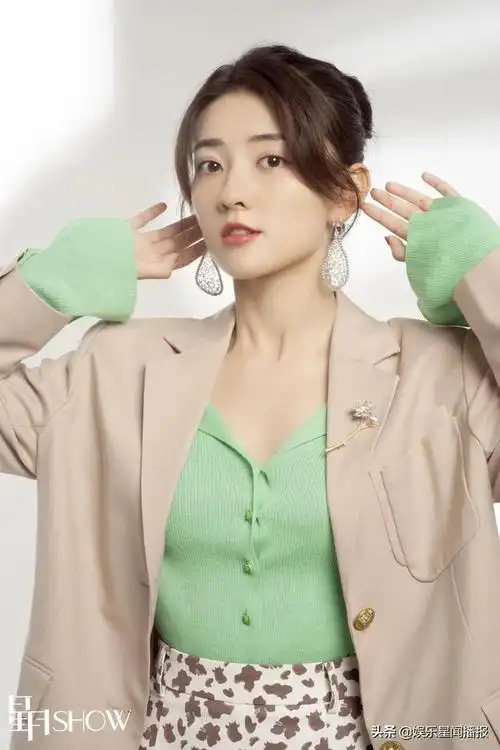 梁洁 美图写真集_网易订阅