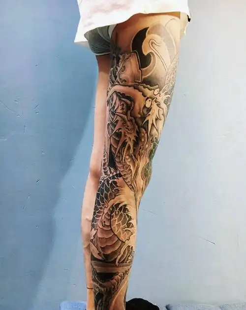 龙盘腿纹身图片腿部新传统纹身图案