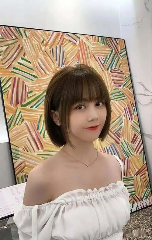 宝藏女孩的"齐肩短发"|发型|夏都_网易订阅
