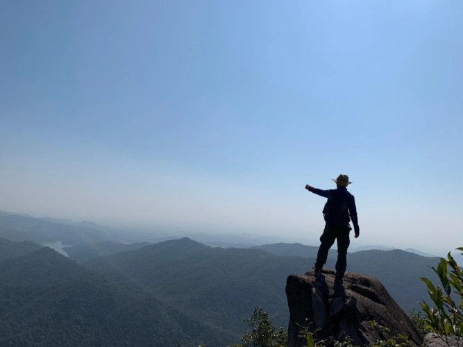 【初级登山线】打卡花都醉美第一峰,徒步"了哥髻"大环线,俯瞰九龙湖
