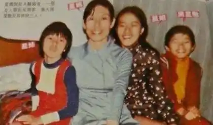 对子女们寄予厚望,她给三个孩子分别取名为周文姬,周星霞以及周星驰