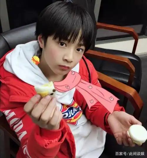 时代少年团忙内刘耀文迎来16岁生日,新歌包揽词曲创作!