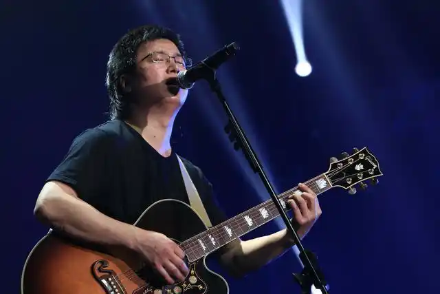 李志巡演上海站收官 打造华丽视觉盛宴_ 艺术中国