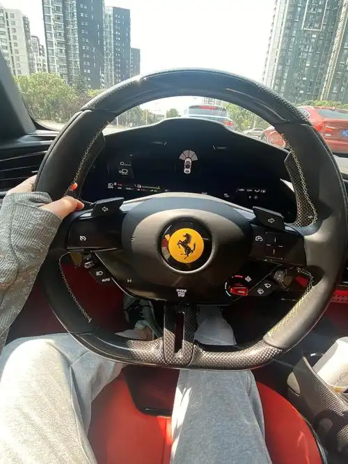 法拉利|sf90驾驶感|||也开了两年多(其实是坐了两年多 没有开)当时是