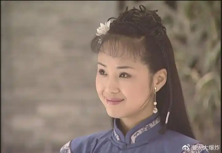 茹萍有过两段婚姻前夫是画家育有一女现任老公是知名演员