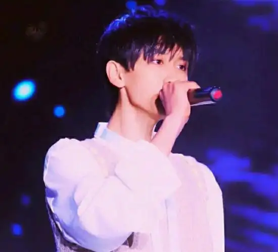 声动梁尘陈泗旭