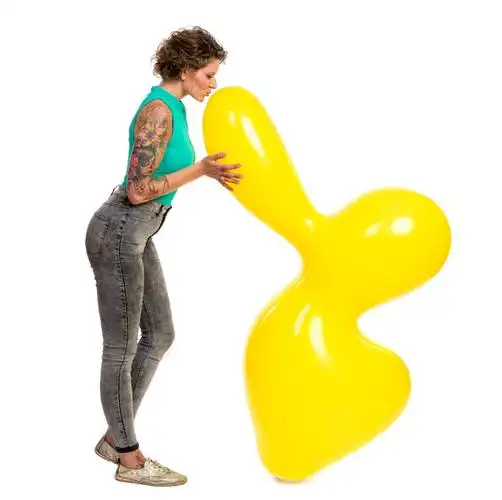 参考资料:[1]百度百科词条"气球迷恋"[2[维