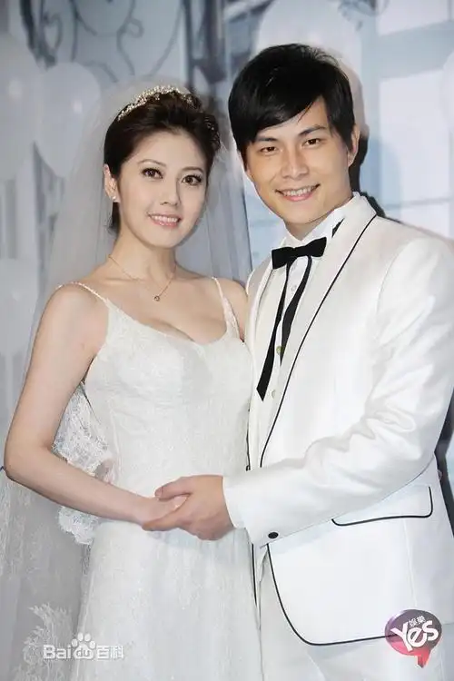 大家知道孙协志跟丁小芹曾经是男女朋友吧来看看他现在老婆韩瑜吧