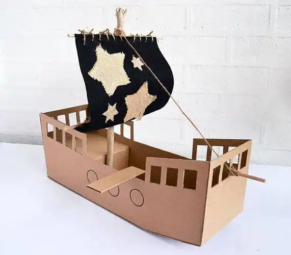 怎么废物利用纸箱纸盒子手工制作海盗船(步骤图解)