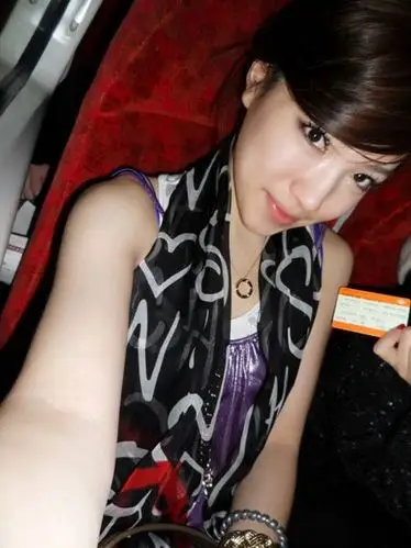 上海富家女疯晒身家 看看都晒些啥?