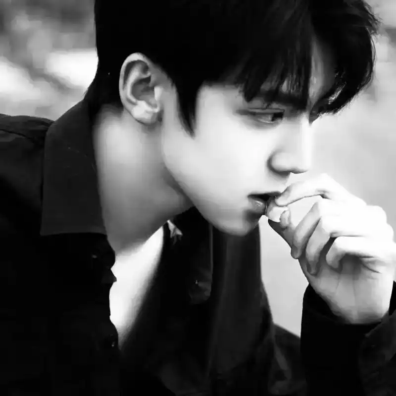 如果你爱上一个不可能的人.#男生头像ins高级感男头 #故事 - 抖音