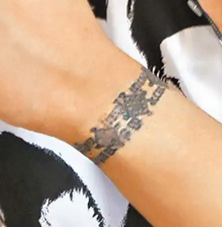 【图】苏有朋纹身图片显霸气 亲自执导电影《嫌疑人x的献身》