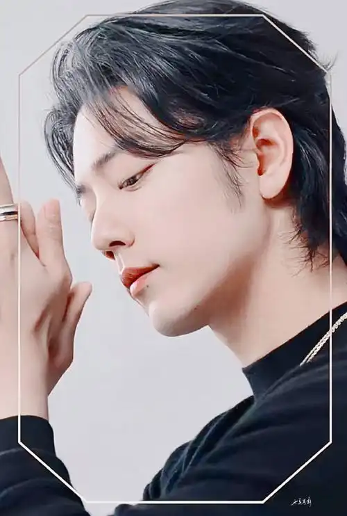 肖战##肖战 宝诗龙#绝帅高马尾宝石王子