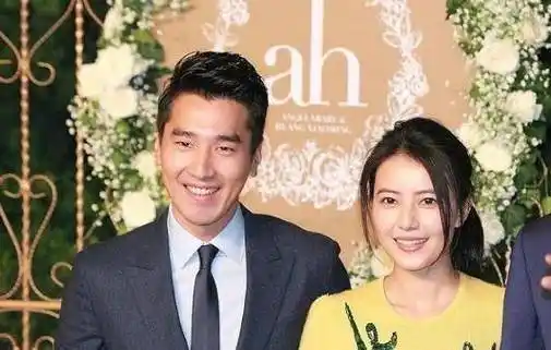 高圆圆停下脚步,等赵又廷4年,打破女强男弱的质疑,收获幸福_杨幂_成功