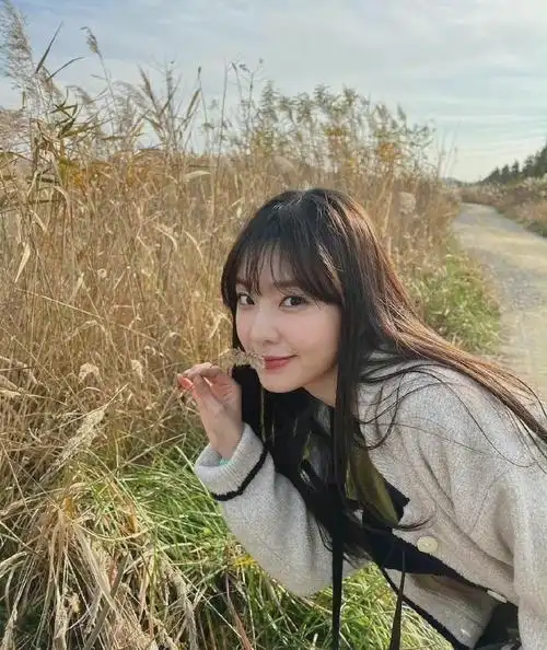 裴珠泫ins更新 裴姐的颜真的太顶了!_高清图集_新浪网