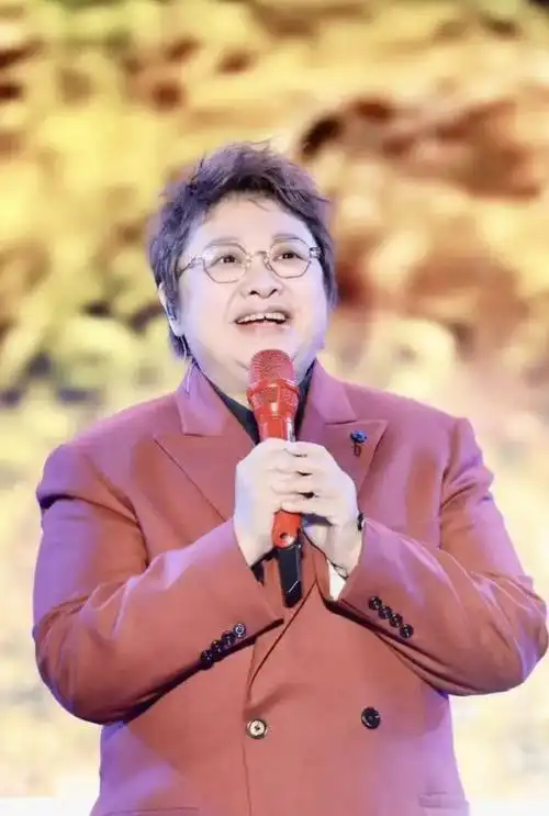 要被韩红的精神状态笑死,姐会说就多说点