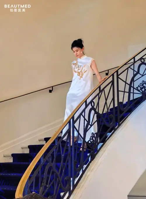 铂曼抗衰院长王曼姬医生 现身时尚芭莎戛纳晚宴✨