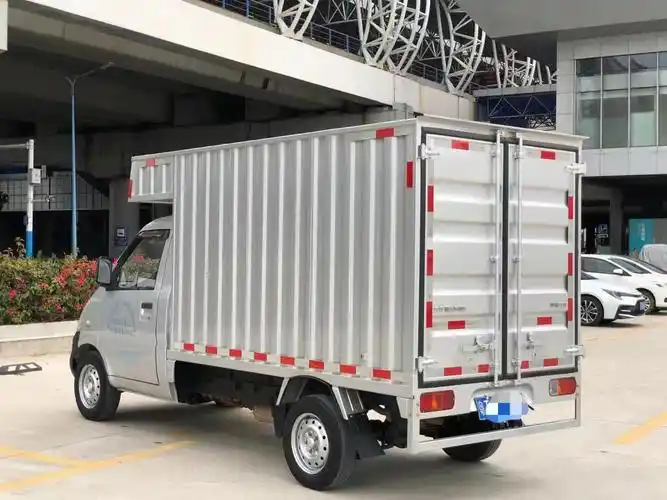 2018年五菱荣光厢式货车,1.5发动_五菱荣光小卡车友圈_懂车帝